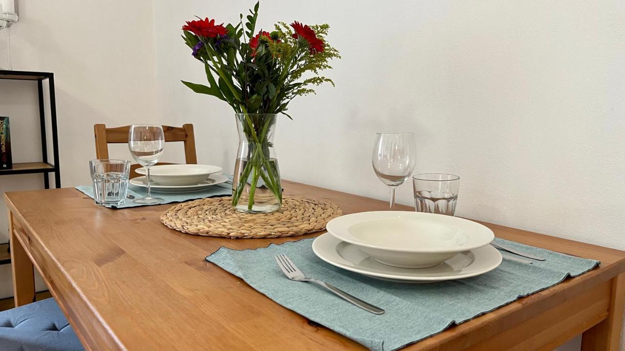 The Apartment Close To The City Center And O2 Arena 프라하 외부 사진